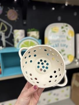 Handbuilding Workshop: Colander with Wheel Studio
Join us for a fun and creative pottery workshop where you'll handbuild your own ceramic colander with guidance from Wheel Studio.
Date: Wednesday, August 12, 2026
Time: 4:00 PM EDT
Duration: 1 hour 30 minutes
Create a functional handmade ceramic colander while learning handbuilding techniques in a welcoming studio environment. All skill levels are welcome.