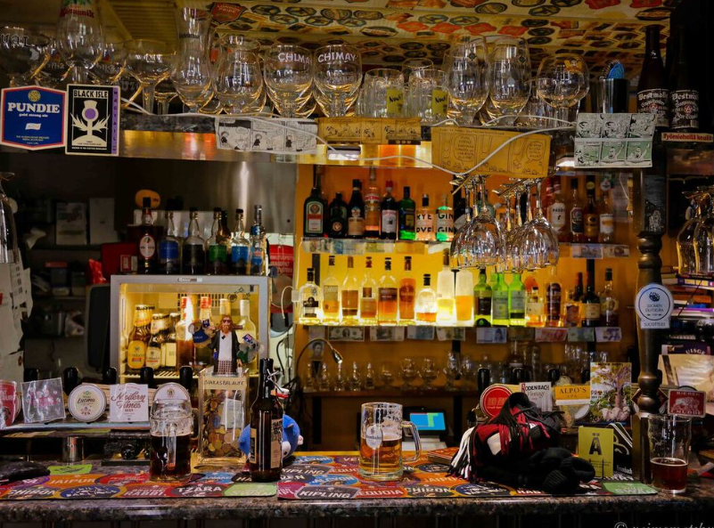 Images One Pint Pub