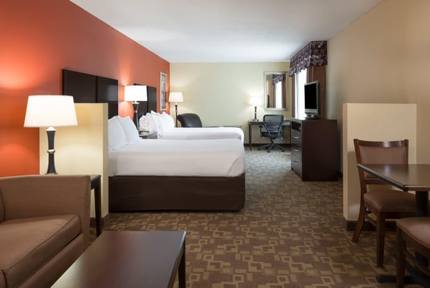 Images Holiday Inn Express & Suites Lexington Dtwn Area-Keeneland by IHG