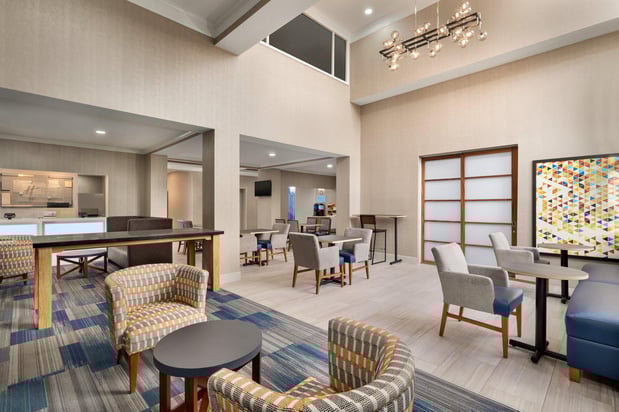 Images Holiday Inn Express & Suites Auburn - University Area by IHG