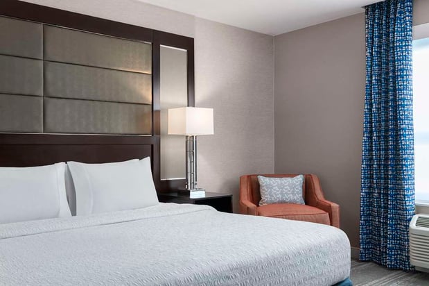 Images Hampton Inn & Suites Worcester