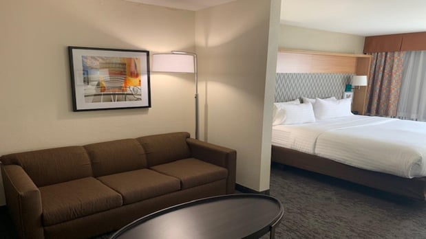 Images Holiday Inn & Suites Chicago North Shore (Skokie) by IHG