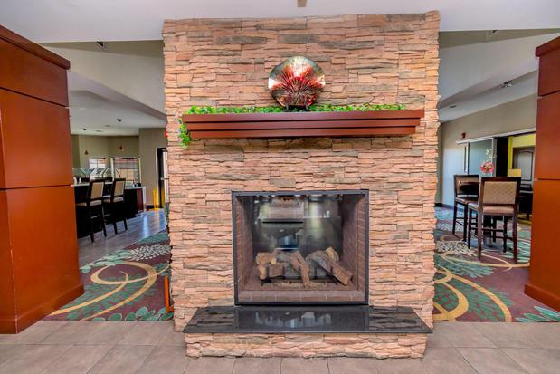 Images Staybridge Suites Houston IAH - Beltway 8 by IHG