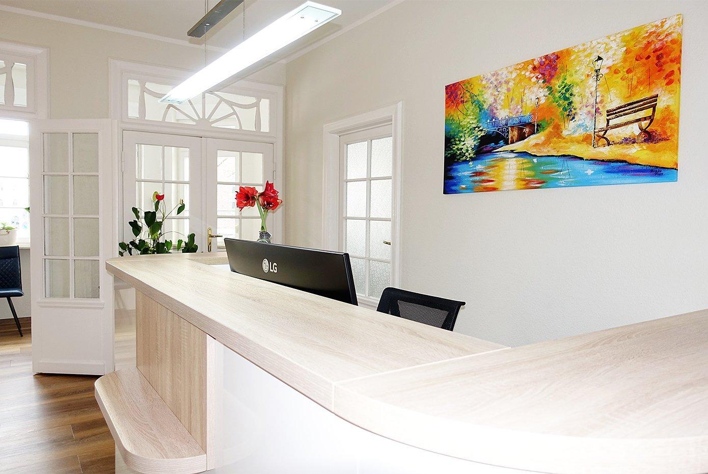 Zahnarztpraxis Dr. med. dent. Claudia Schönefeld, Clara-Zetkin-Str. 13 in Halle