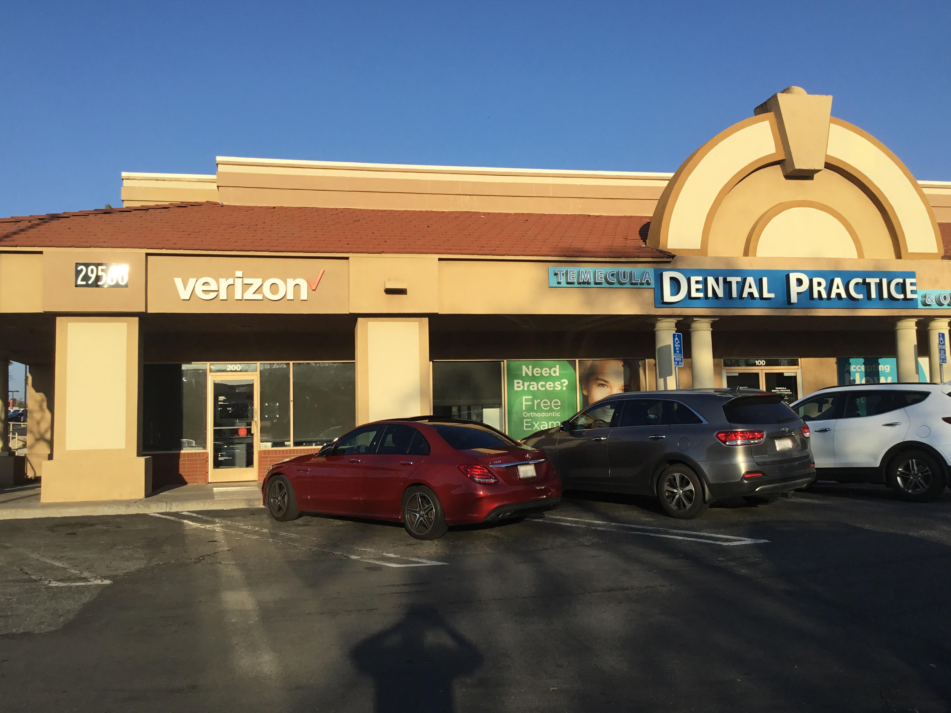 Verizon Authorized Retailer – GoWireless Photo