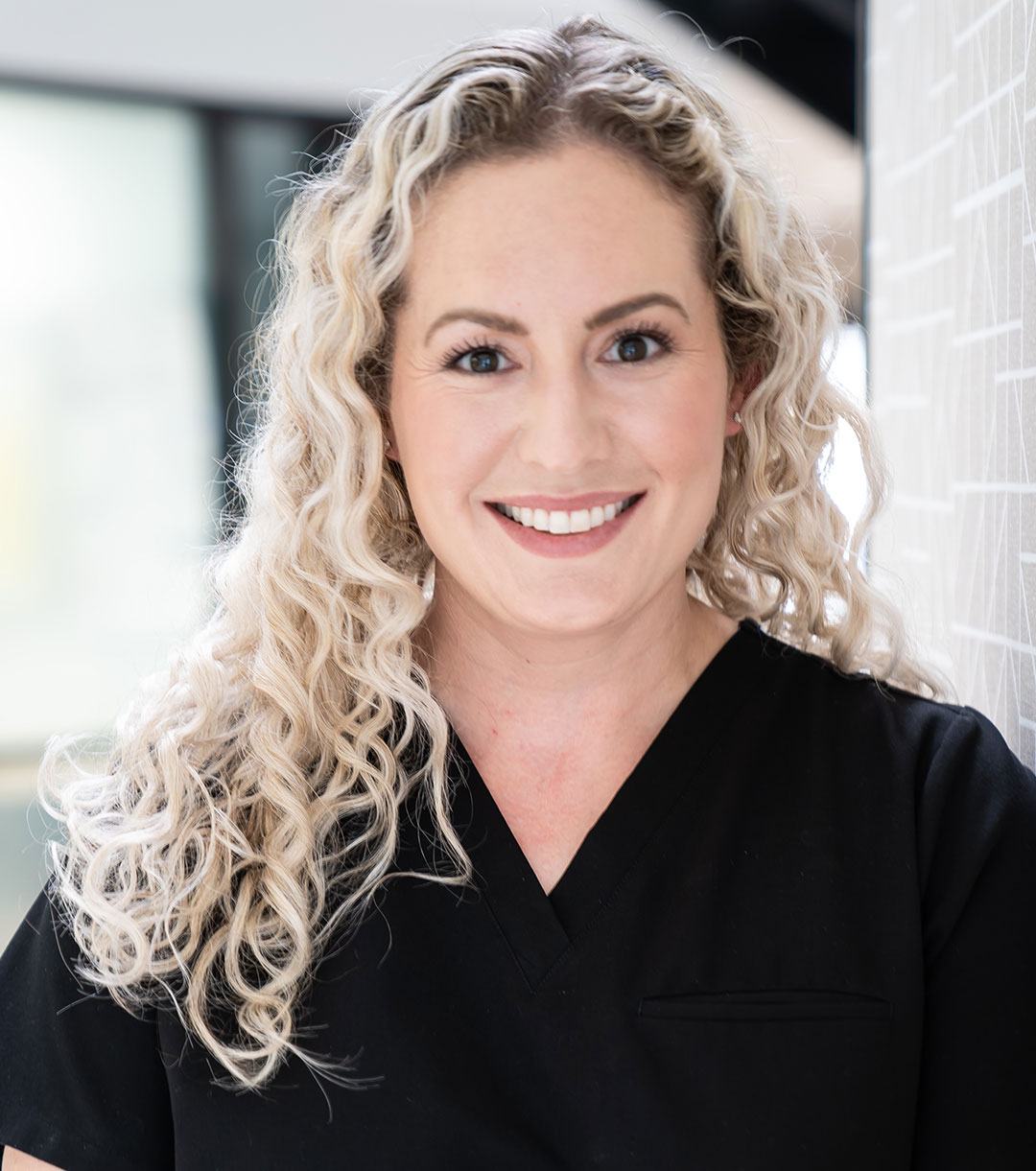 Headshot of Alison Ewing