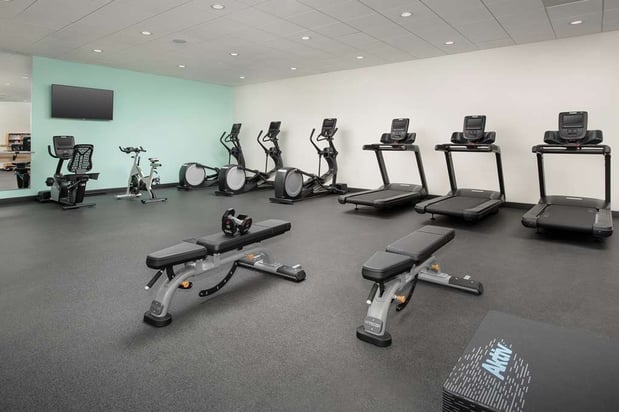 Images Tru by Hilton Charlotte Airport Lake Pointe