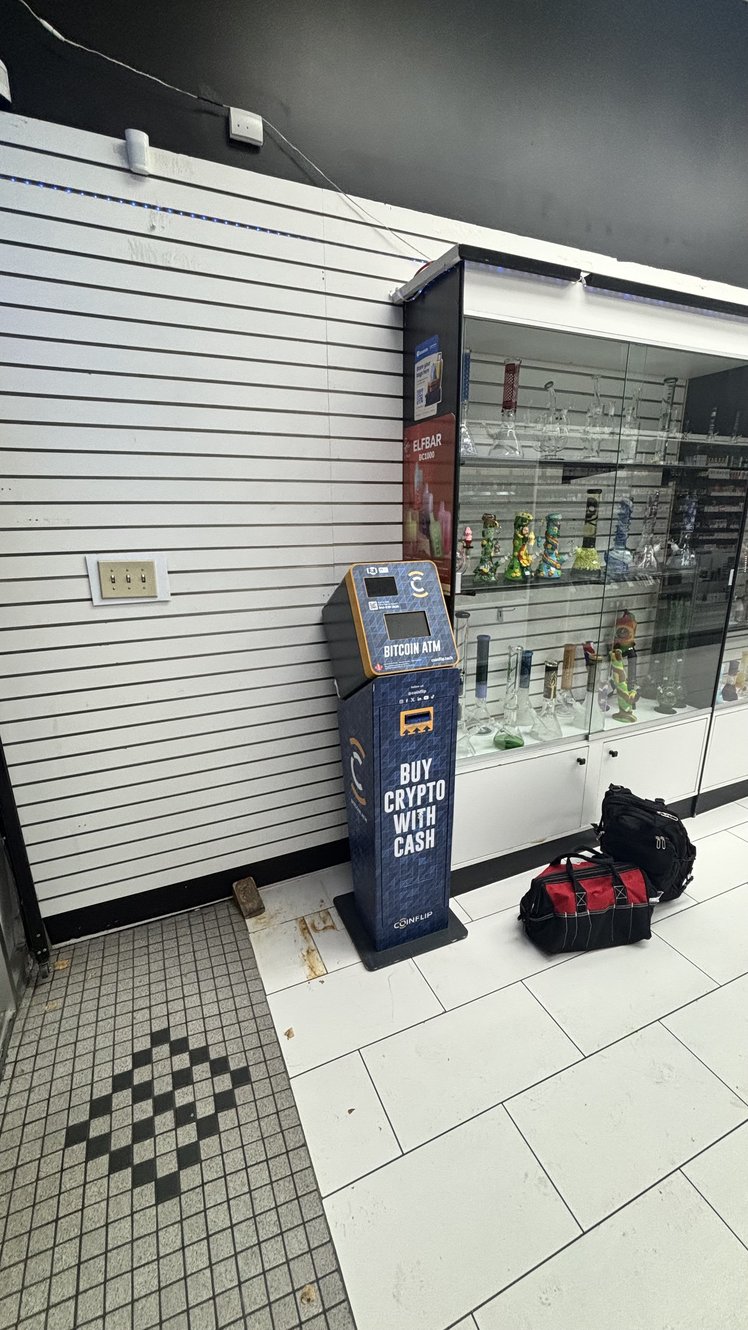 Images CoinFlip Bitcoin ATM - Buzzberry Smoke Shop (Vancouver)