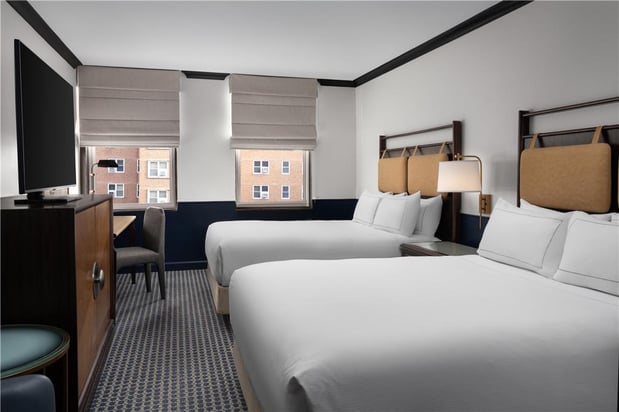 Images Hilton Orrington/Evanston