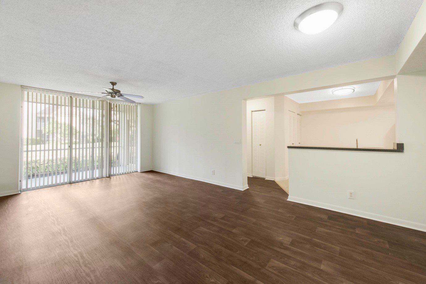 Welleby Lake Club Apartments Photo