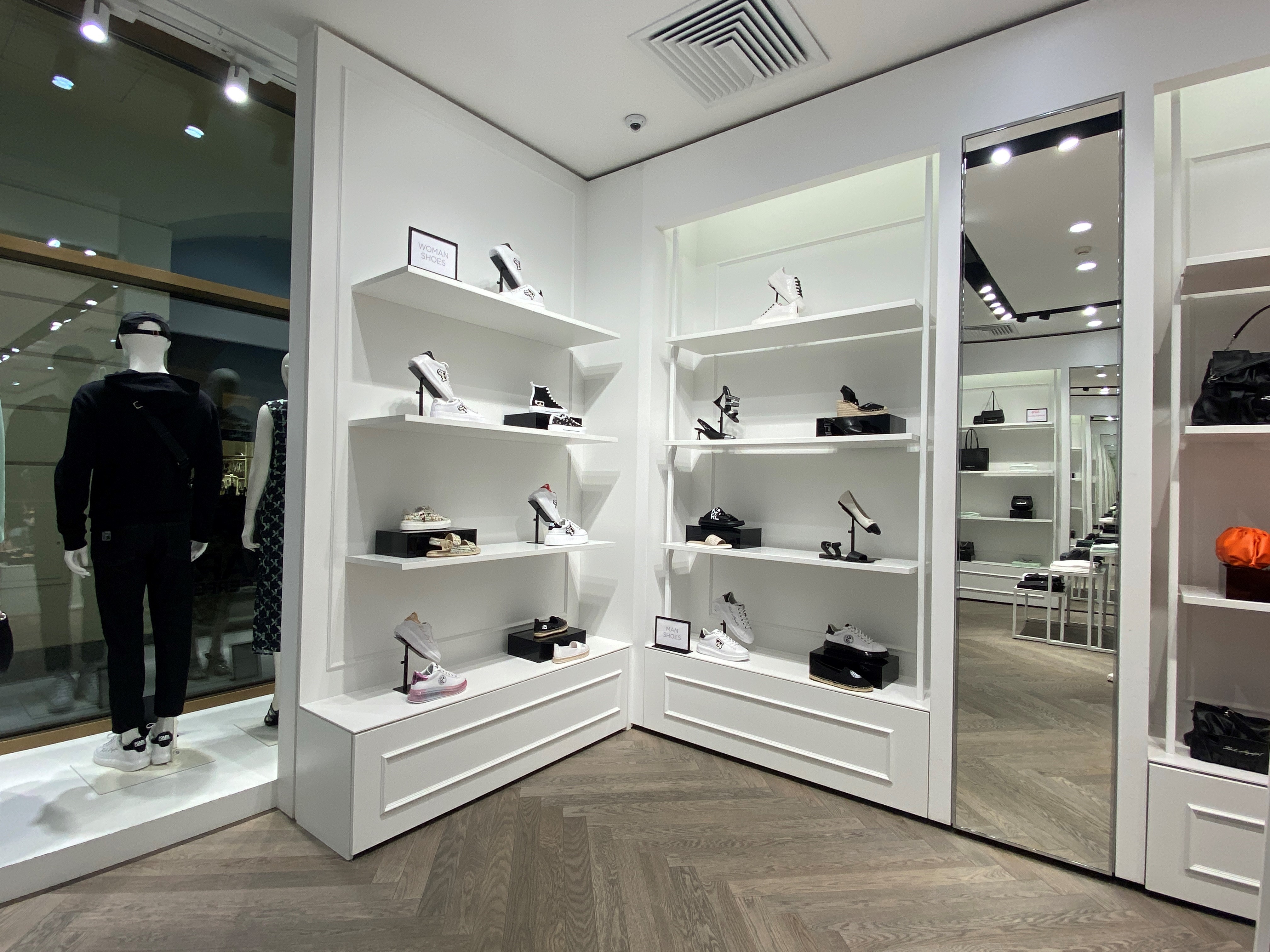Images KARL LAGERFELD Outlet