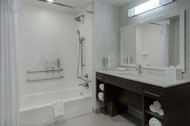 Images Home2 Suites by Hilton Grand Rapids Airport
