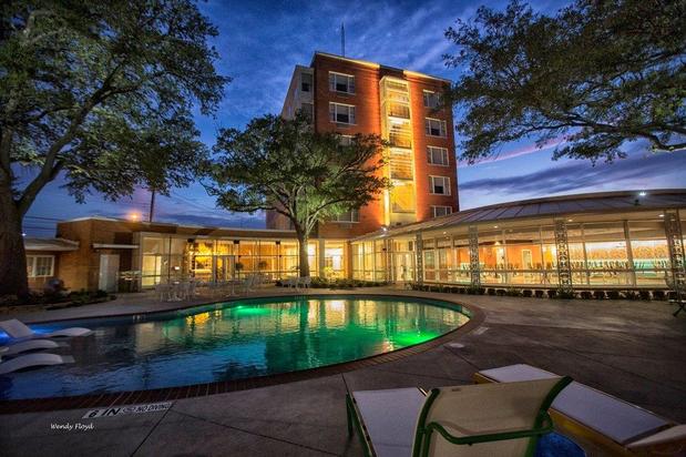 Images The Fredonia Hotel and Convention Center