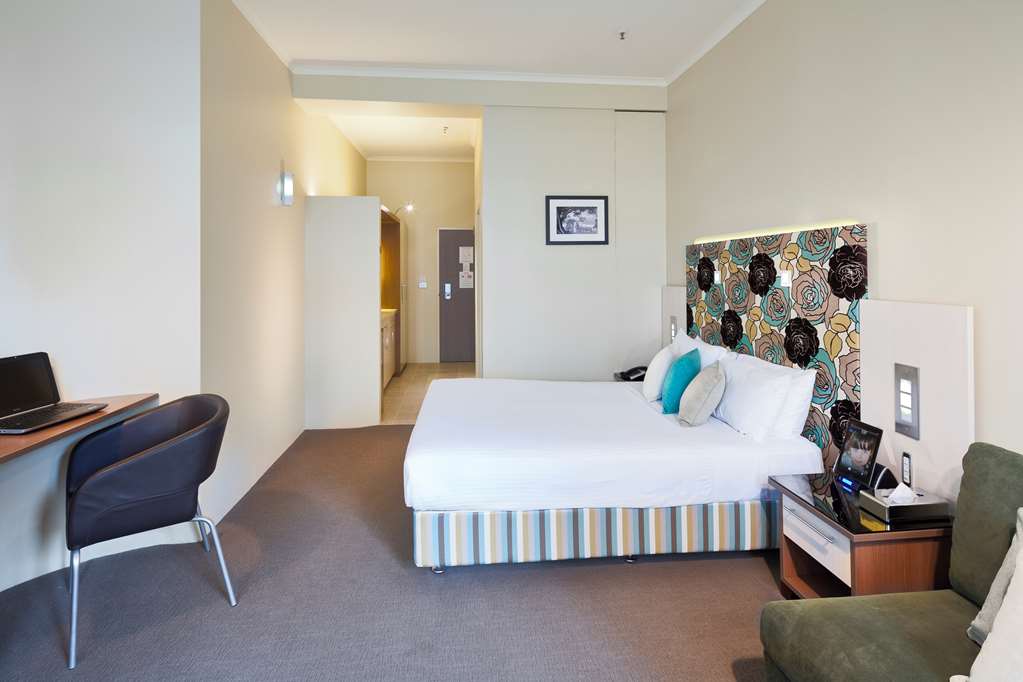 Queen & Sofa Studio Best Western Plus Hotel Stellar Sydney (02) 9264 9754
