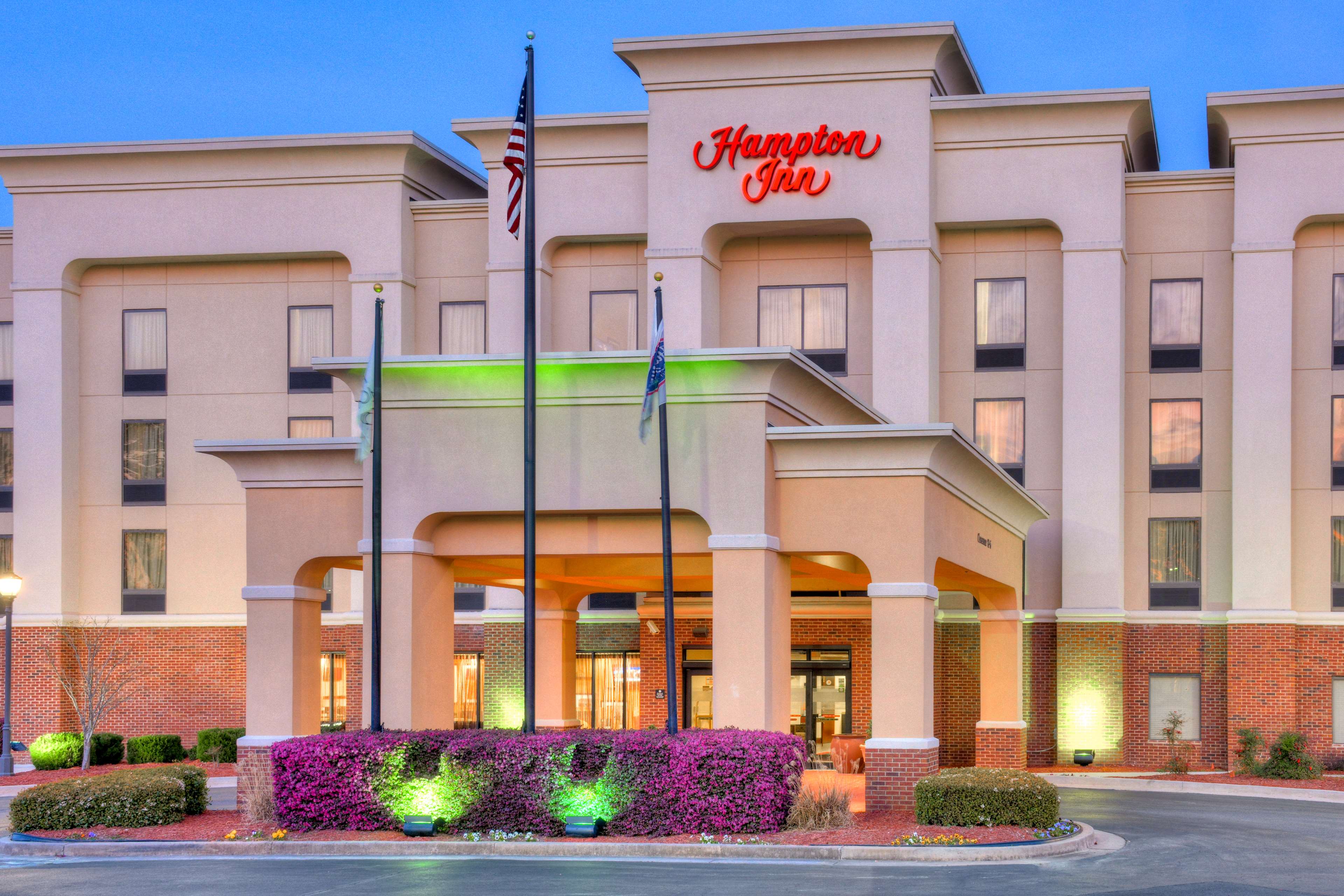 Hampton In And Suites Near Me 85 - y169emw