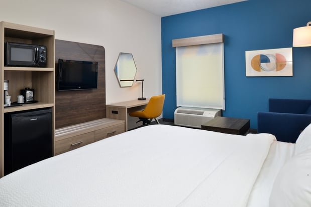 Images Holiday Inn Express Lewisburg/New Columbia by IHG