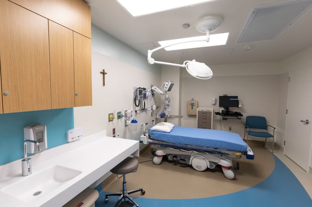 Images Providence Cedars-Sinai Tarzana Medical Center