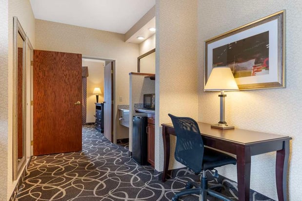 Images Best Western Plus Eau Claire Conference Center