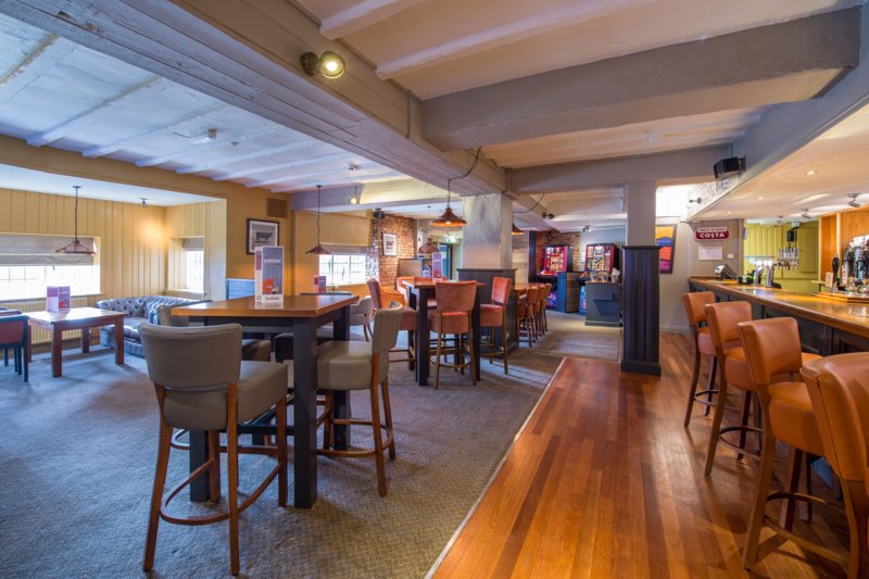 The Somerford Beefeater Restaurant The Somerford Beefeater Christchurch 01202 485376