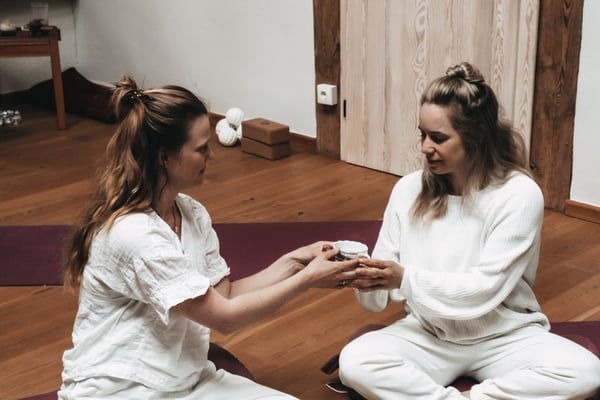 Achtsamkeitstraining  - Sarah Thonke - Yoga, Lebenscoaching & Frauenkreise | Anand Navjeet Kaur