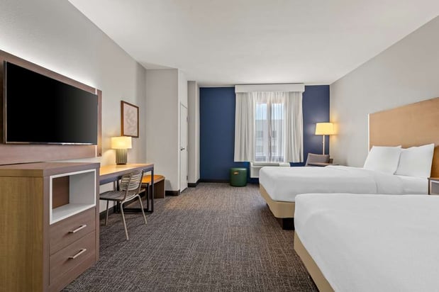 Images Spark by Hilton Catoosa Tulsa