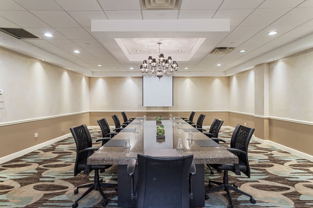 Images Crowne Plaza Executive Center Baton Rouge by IHG