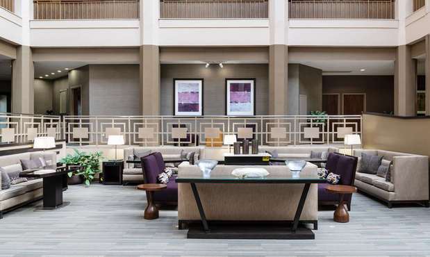 Images Embassy Suites by Hilton Chicago North Shore Deerfield