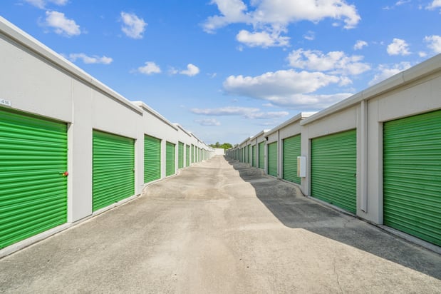Images Storage Hub