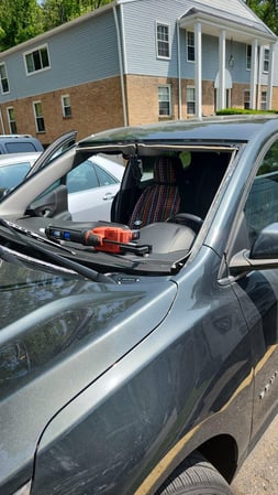 Images Skyview Auto Glass Walled Lake