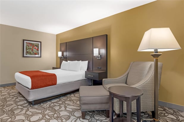 Images Best Western Plus Plaza by the Green