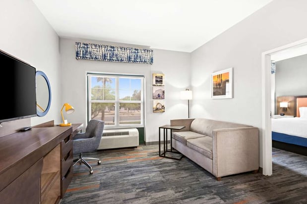 Images Hampton Inn & Suites Phoenix-Goodyear