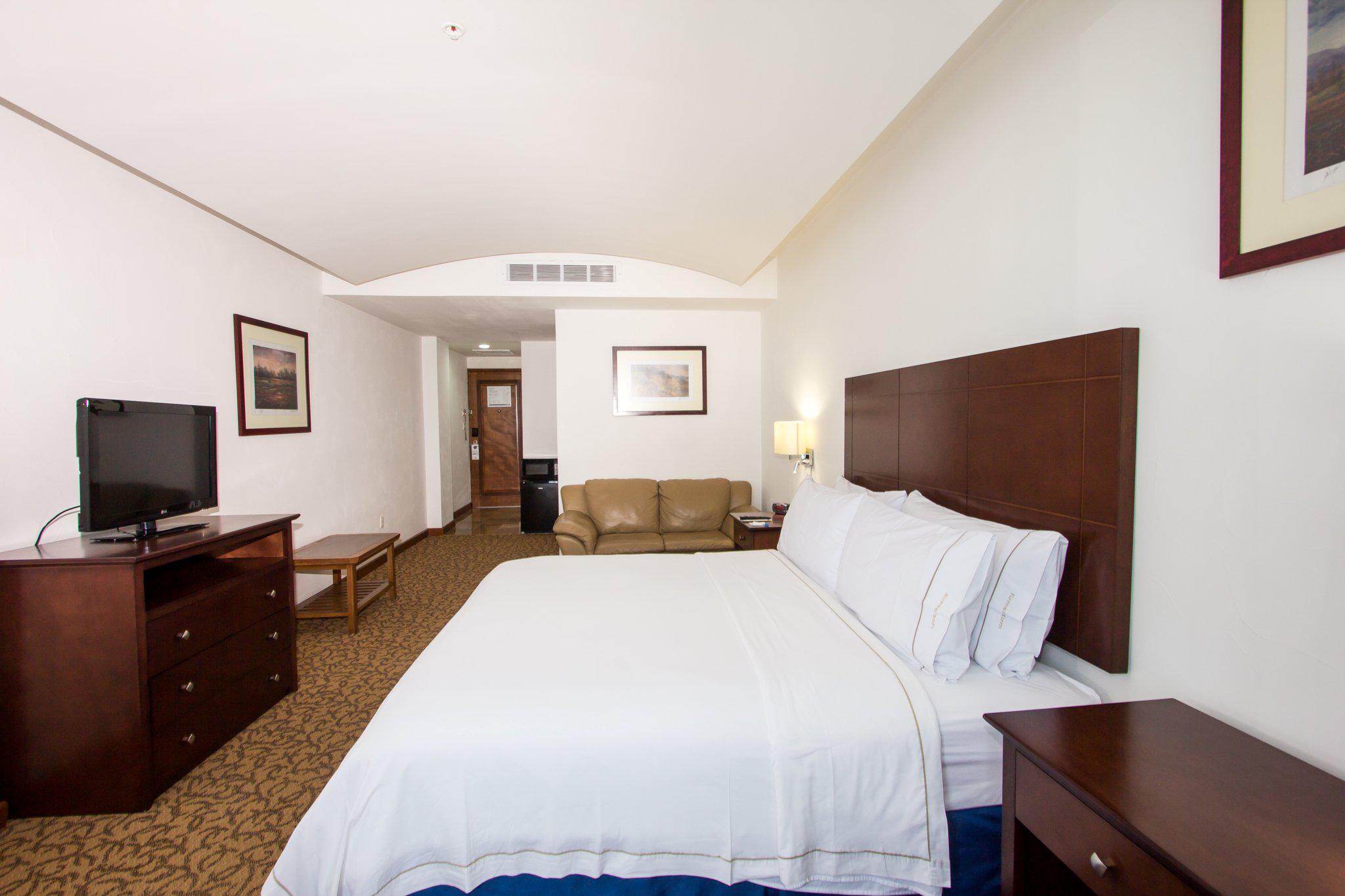 Images Holiday Inn Express Nuevo Laredo, an IHG Hotel