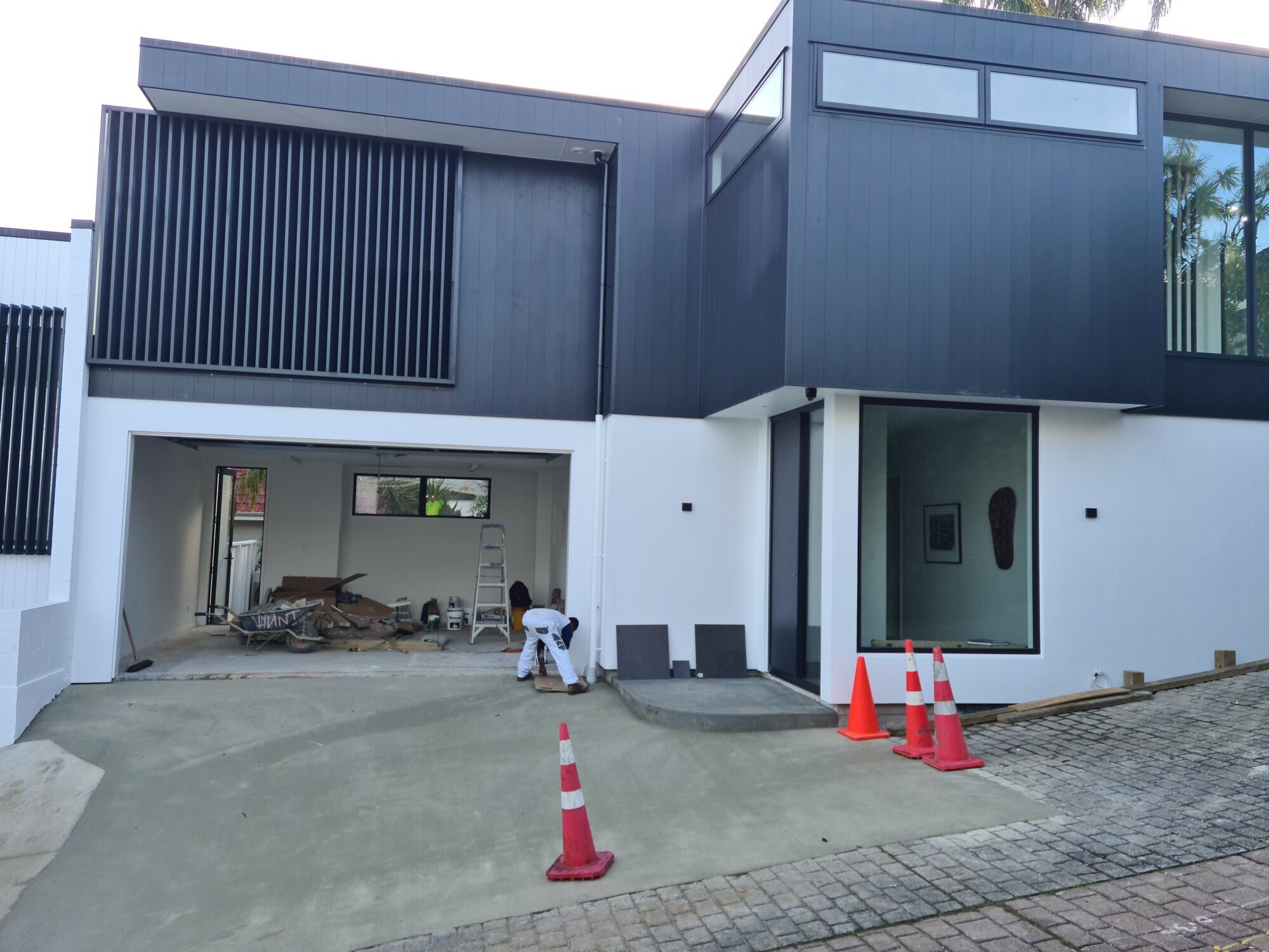 Images Tropical Painters & Decorators