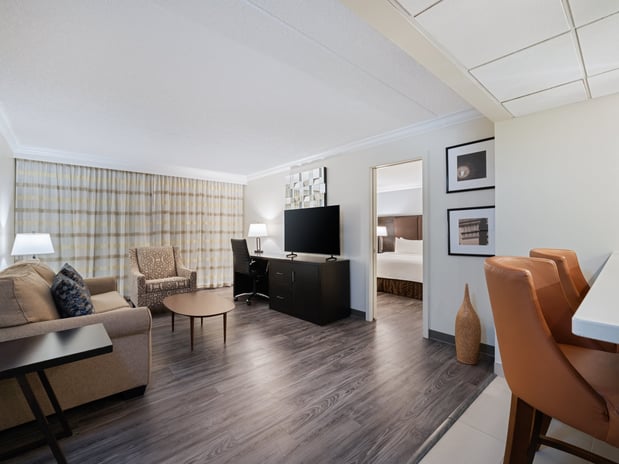 Images Crowne Plaza Suffern-Mahwah by IHG