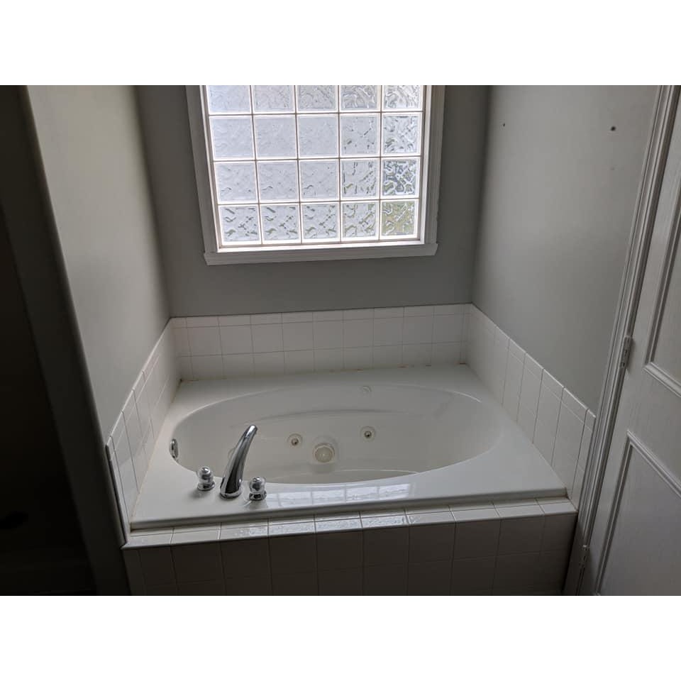 Murray Construction LLC Logo