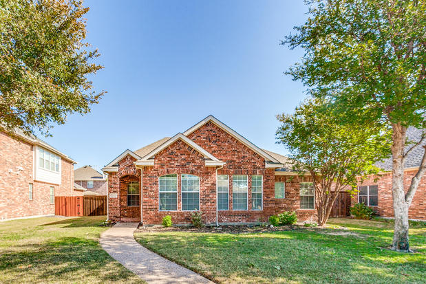 Images Marcus Ku, Dallas Realtor