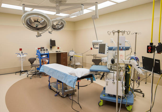 Images The Mother Baby Center at Mercy with Children's Minnesota