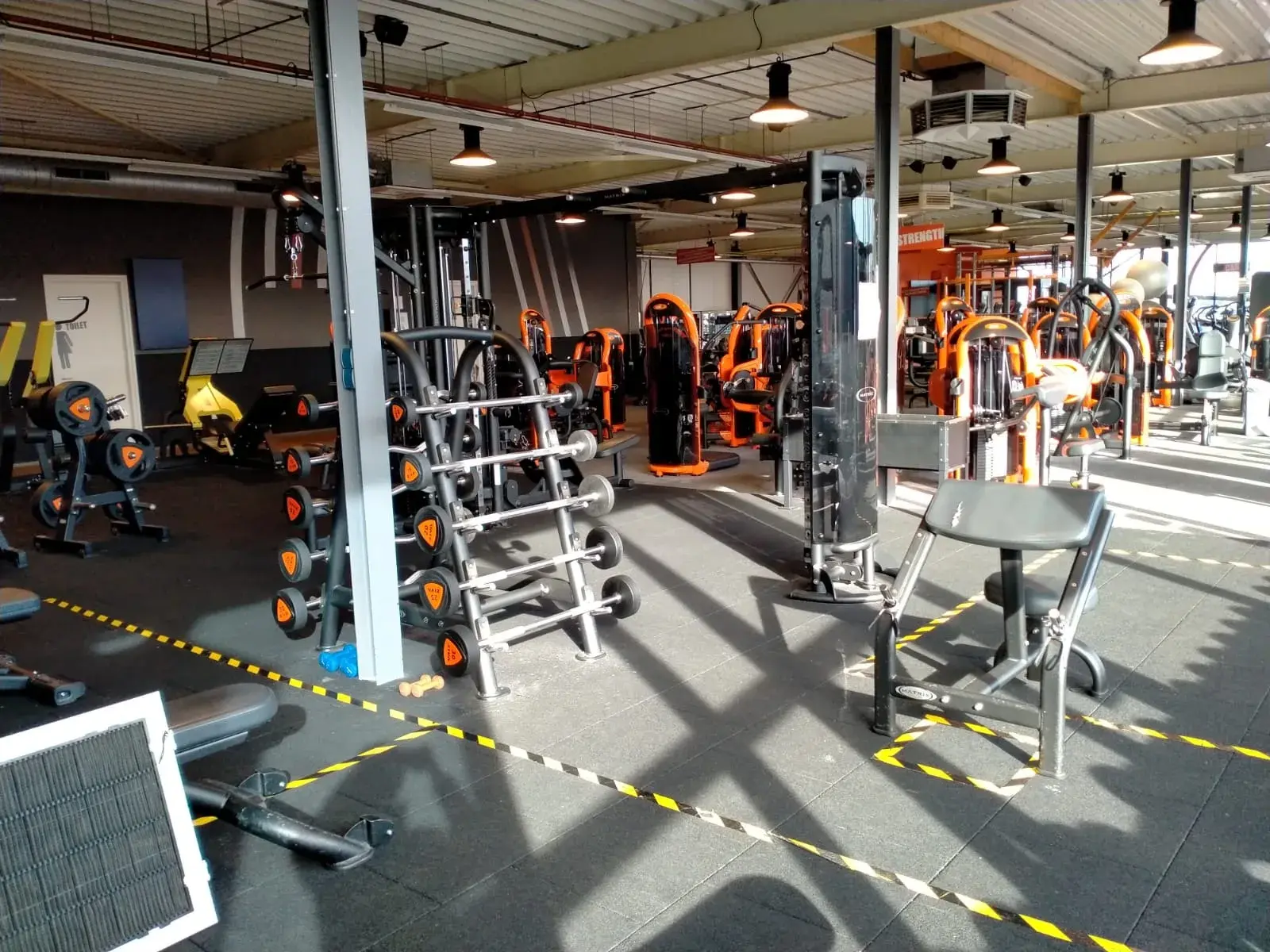 Foto's Basic-Fit 24/7