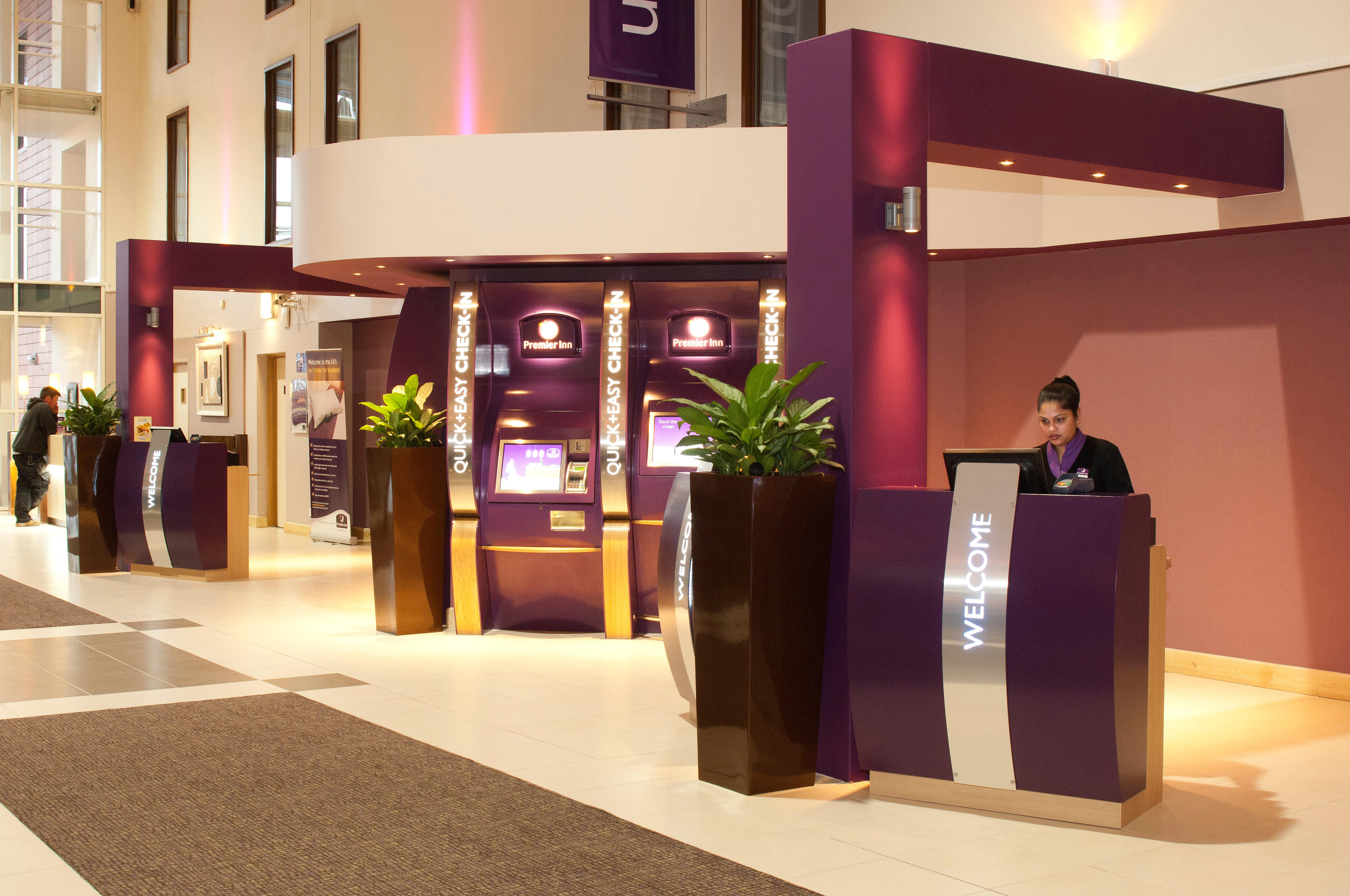 Images Premier Inn London Heathrow Airport T2 & T3 (Bath Road) hotel