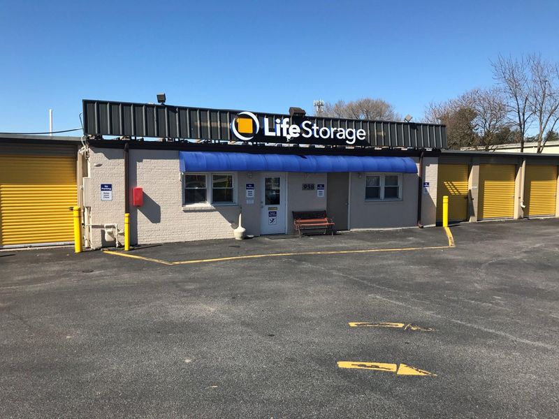 Images Life Storage - Harrisburg
