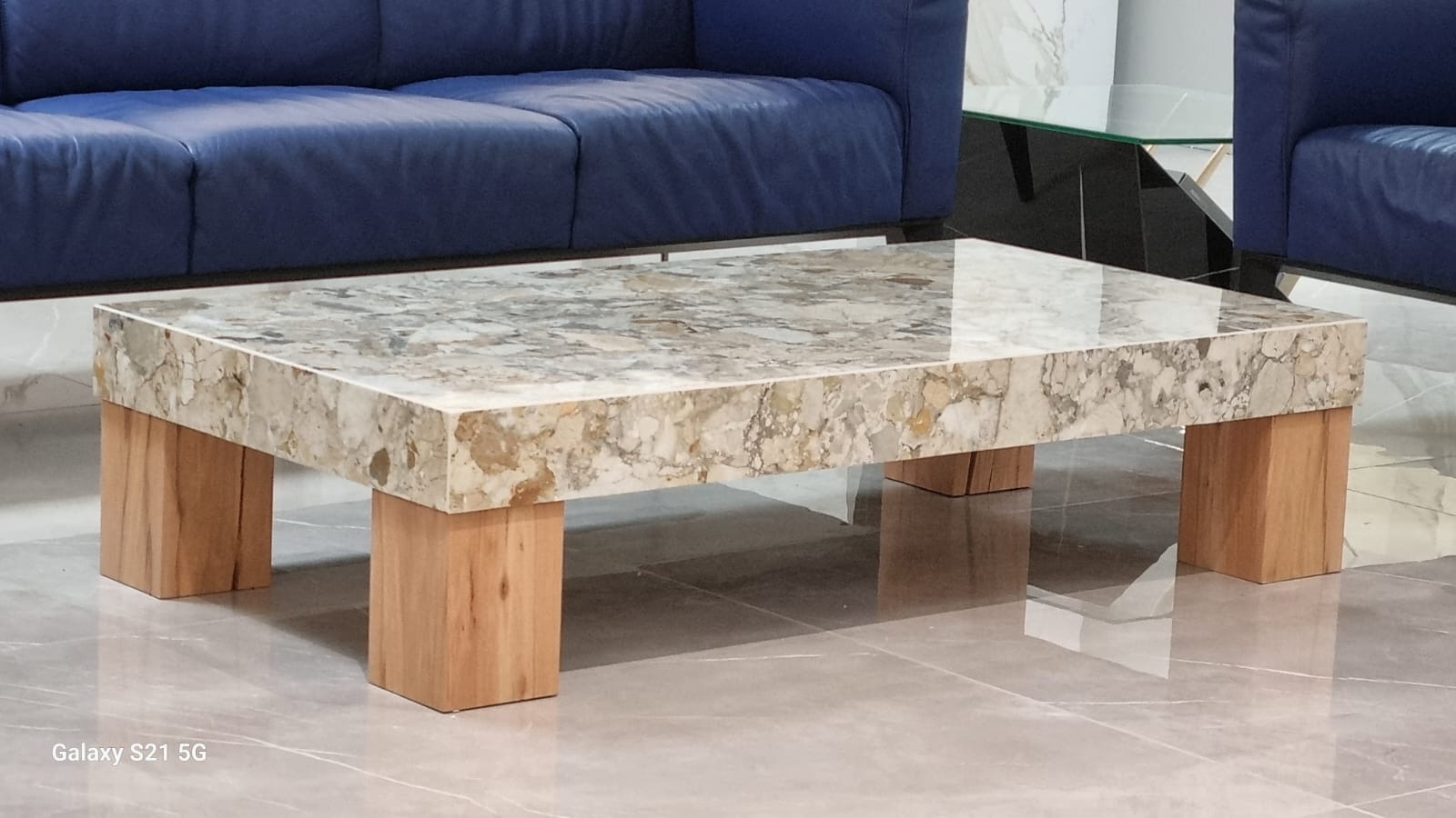 Images Kivipiste Showroom Laattamyymälä
