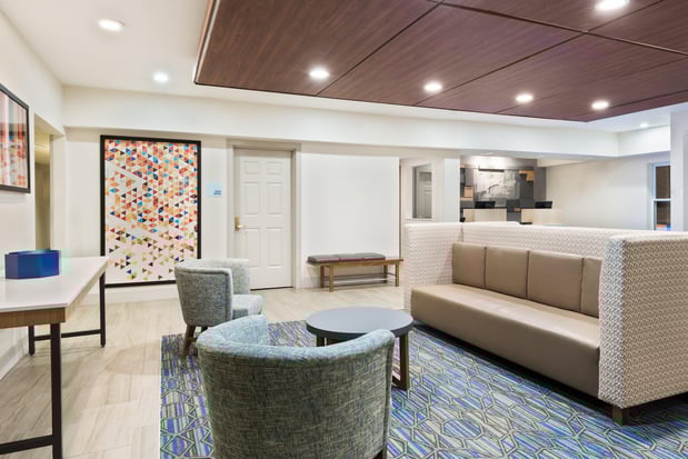 Images Holiday Inn Express & Suites Columbus Airport East by IHG