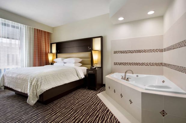Images Embassy Suites by Hilton Fayetteville Fort Bragg