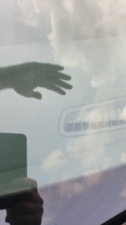 Images Skyview Auto Glass Walled Lake