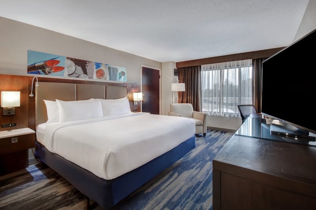 Images Crowne Plaza Auburn Hills by IHG