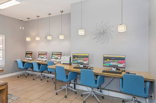 Images Campus Crossings on Alafaya