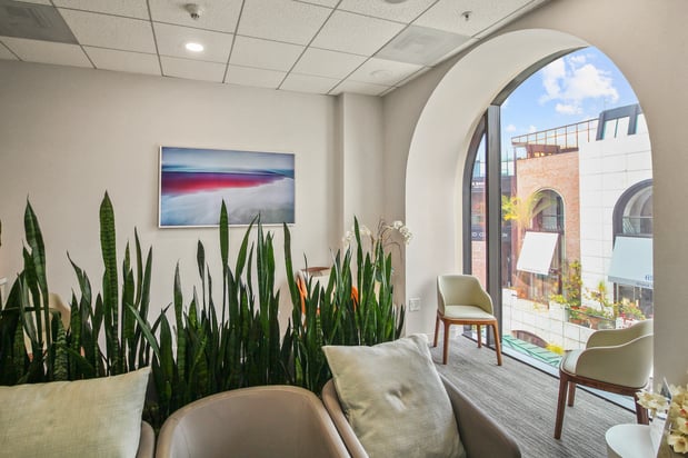 Images Moy, Fincher, Chipps Facial Plastics & Dermatology - Beverly Hills