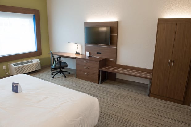 Images Holiday Inn Express & Suites Dayton North - Vandalia by IHG