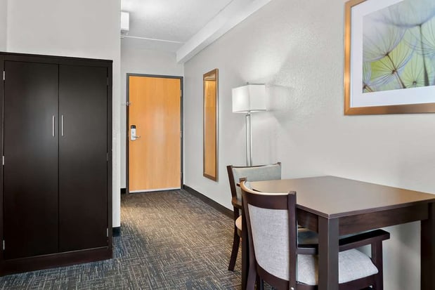 Images Best Western Plus Flint Airport Inn & Suites