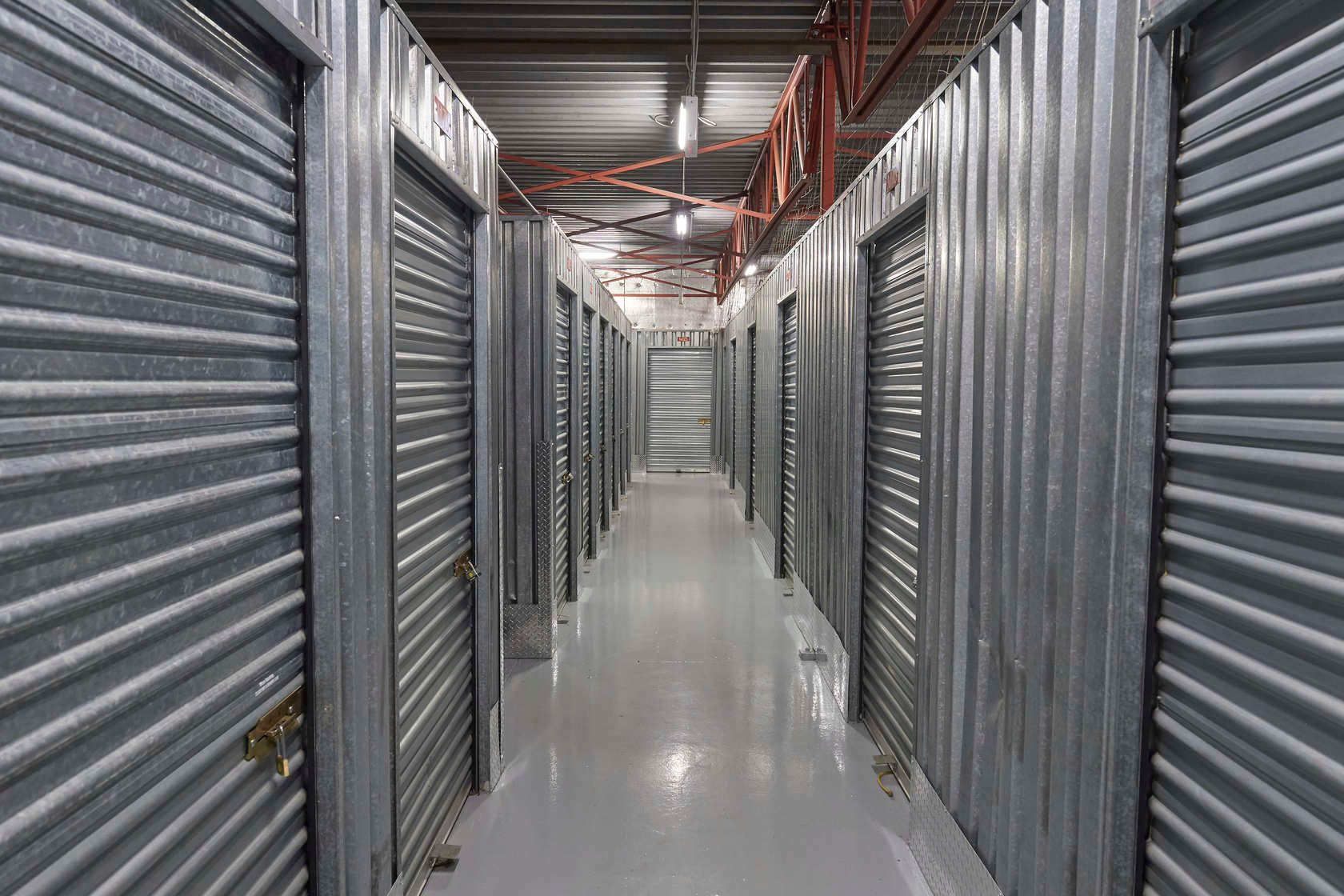 Images Sentinel Storage - Calgary Glenmore
